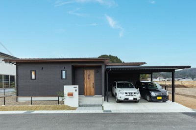 自然素材を感じる平屋