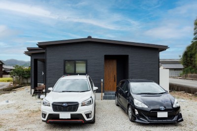 5LDKの贅沢平屋！ダークトーンの大人かっこいいお家